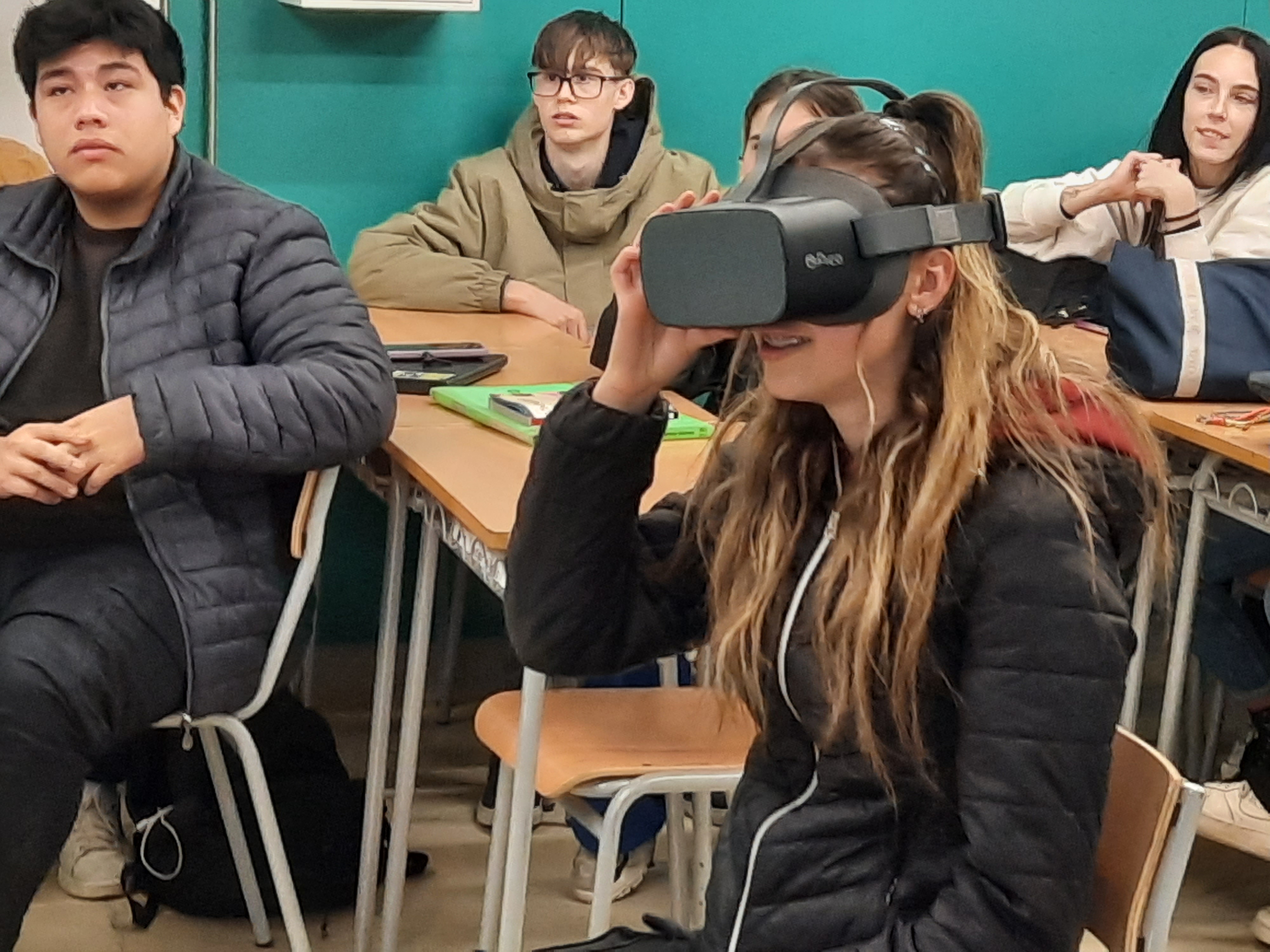 Formació de vídeo i ulleres de VR360 al Narcís Oller
